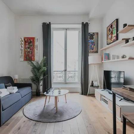 Modern - Place Bastille Canal St Martin * 巴黎