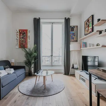 Modern - Place Bastille Canal St Martin * 巴黎